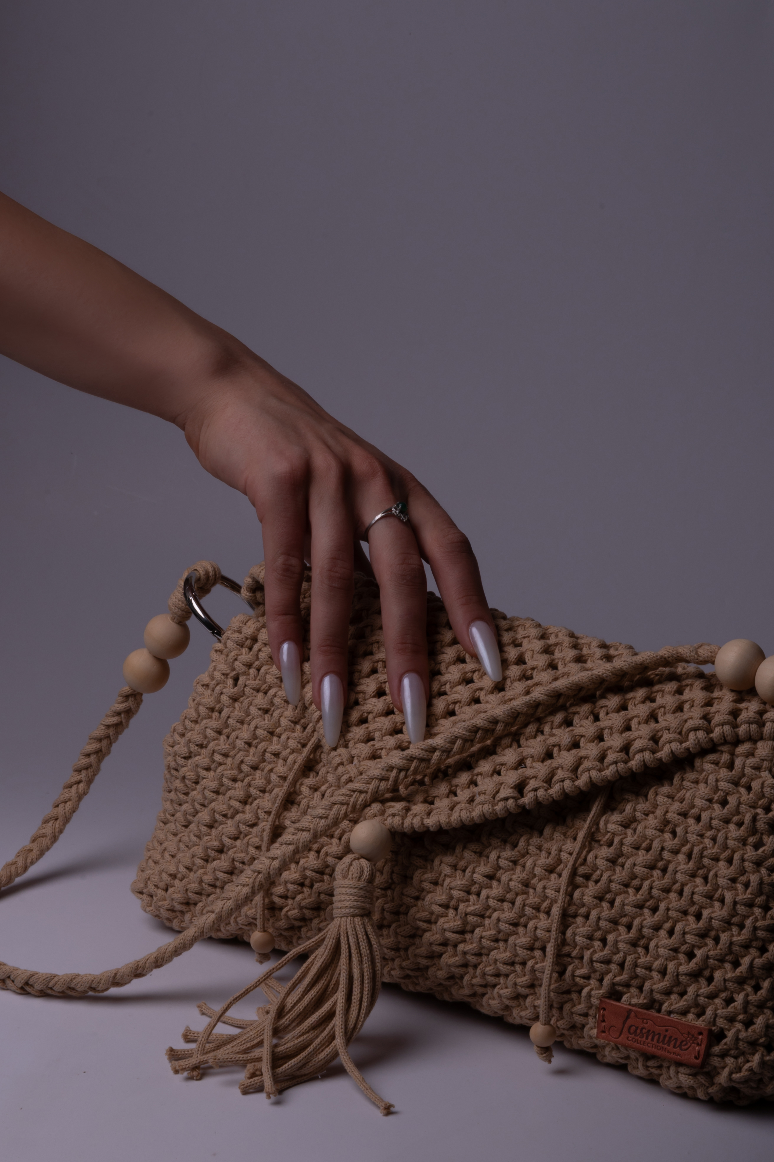 Crossbody line and quiet movement